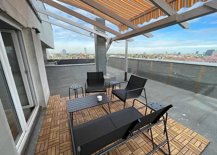 Studio Top * Bucarest